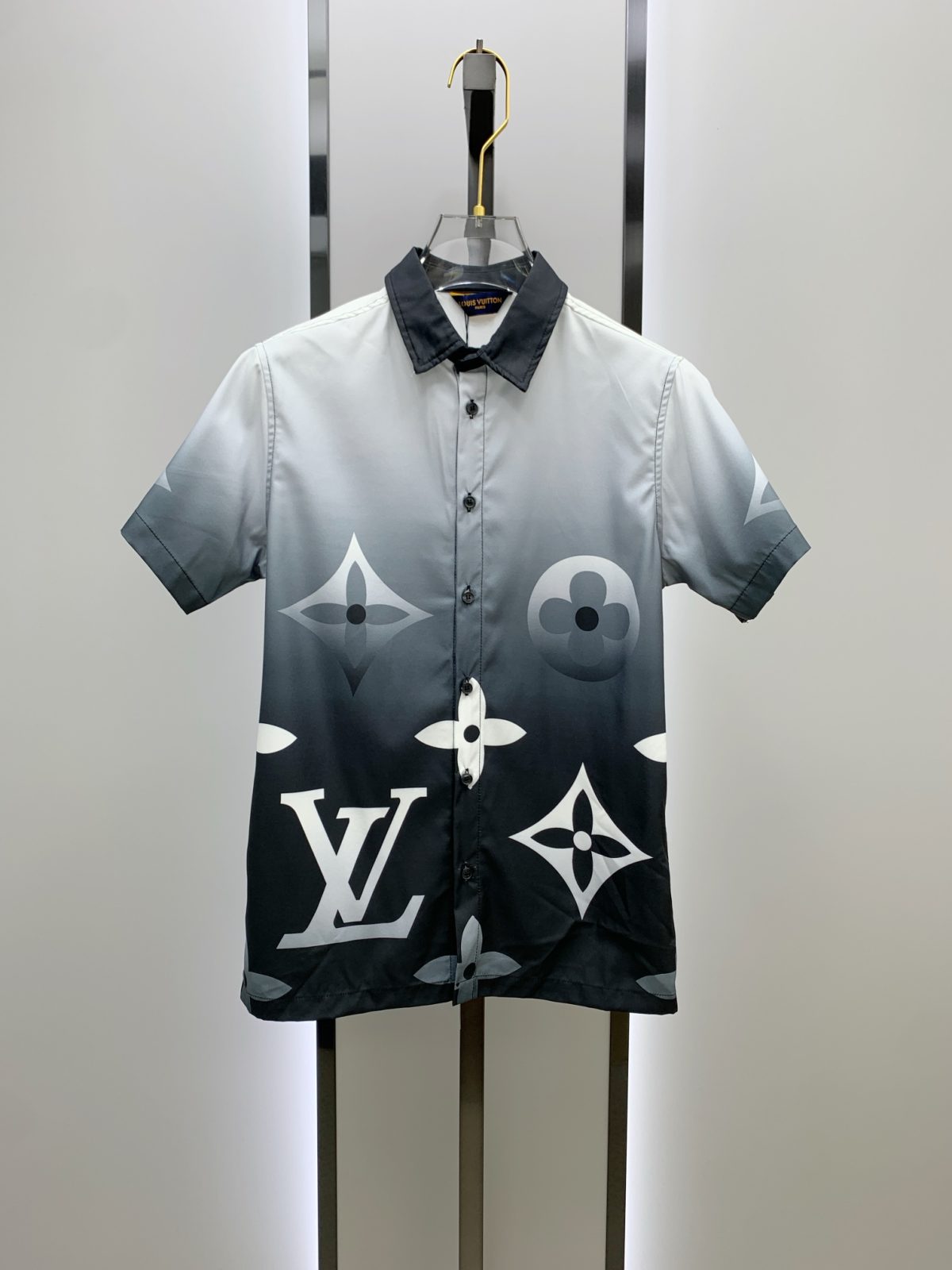 Louis Vuitton Sommeranzug Size M-XXL - Image 2