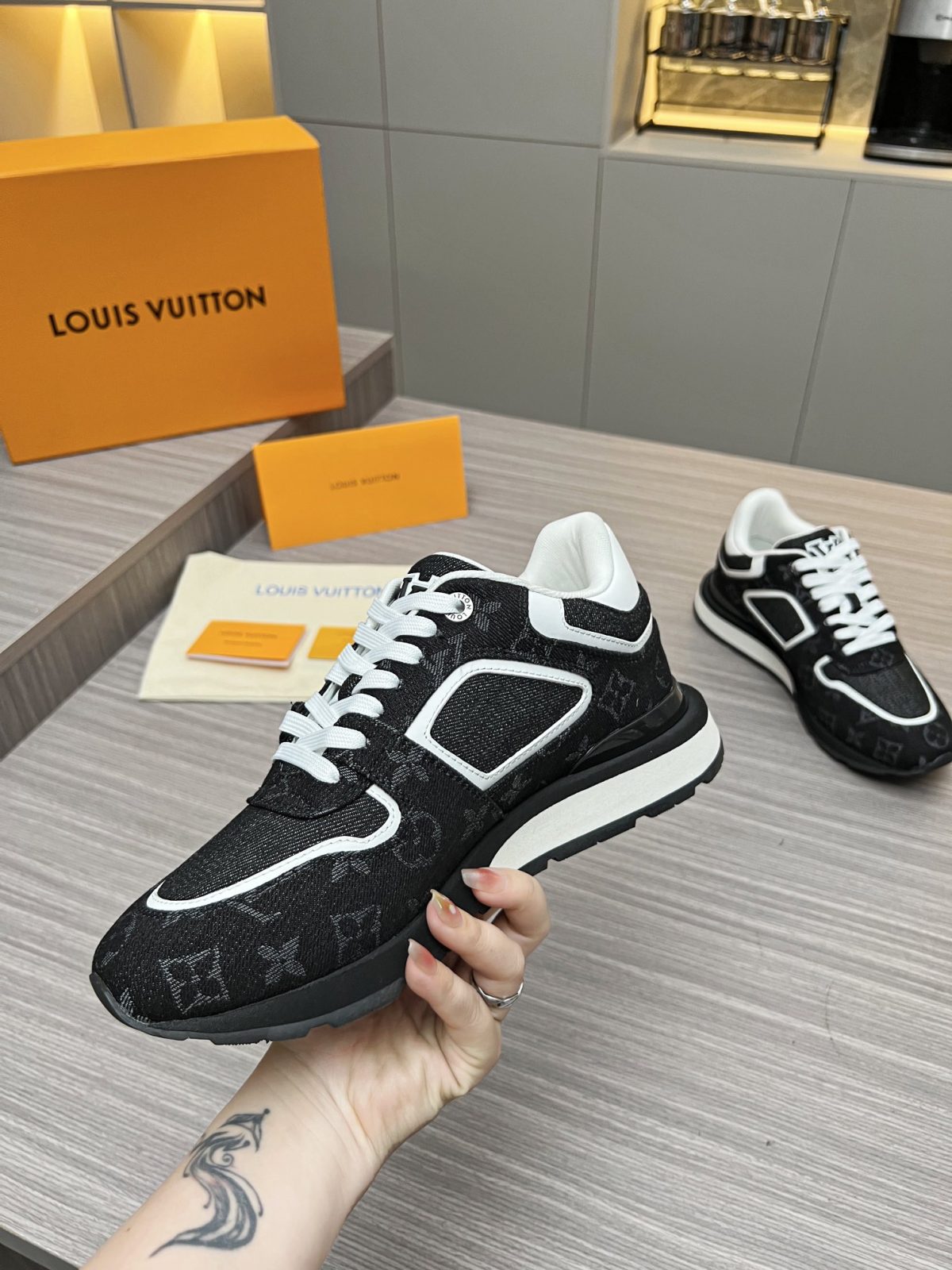 Louis Vuitton 2024ss Runaway Sneaker Size 40-46 - Image 6