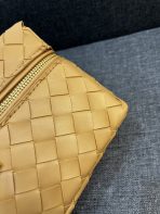 Bottega Veneta Vanity Case Shoulder Bags 24*13*6cm - Image 7