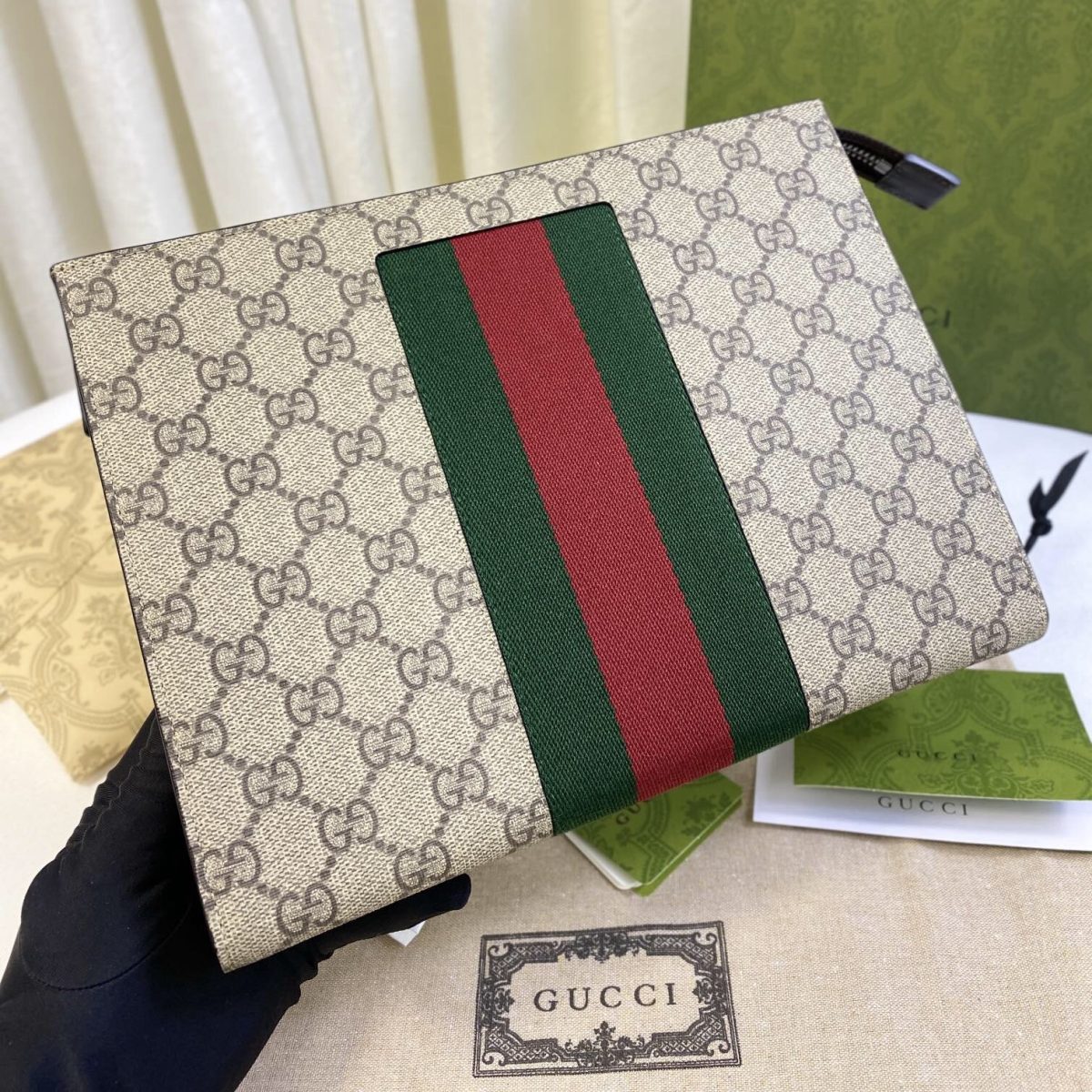 Gucci New GG Supreme Pouch Size 26*20*6cm Style 475316 - Image 1