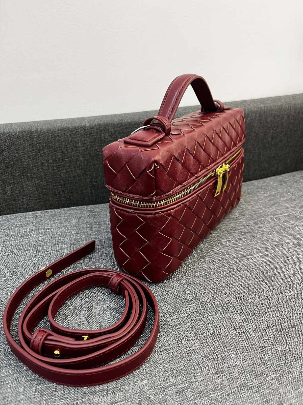 Bottega Veneta Vanity Case Shoulder Bags 24*13*6cm - Image 4