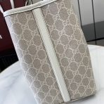 Gucci GG Emblem Women Shopping Bags Size 38*25*15cm - Image 7
