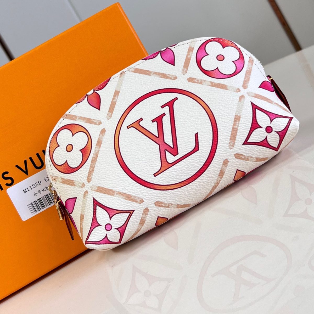 Louis Vuitton M11239 Pochette Cosmétique PM Size 19*12*6cm - Image 1