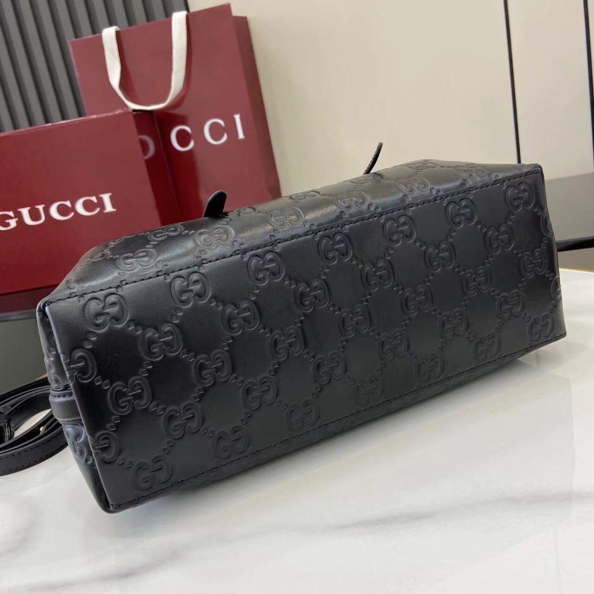 Gucci GG Emblem Women Shopping Bags Size 30*18*11cm - Image 4