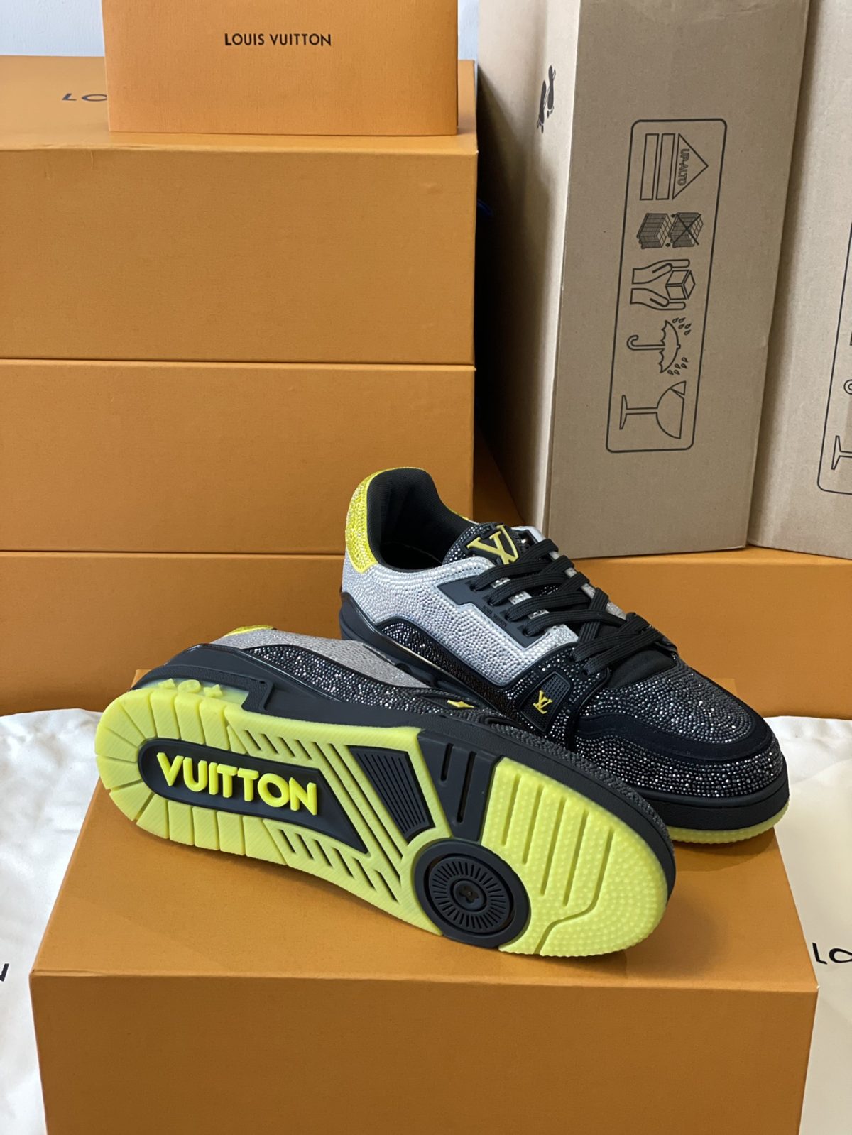 Louis Vuitton LV Trainer Diamond Sneaker Size 36-46 - Image 9