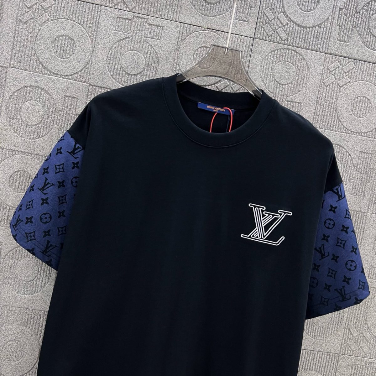 Louis Vuitton T Shirt  Embroider Logo Size XS-L - Image 6