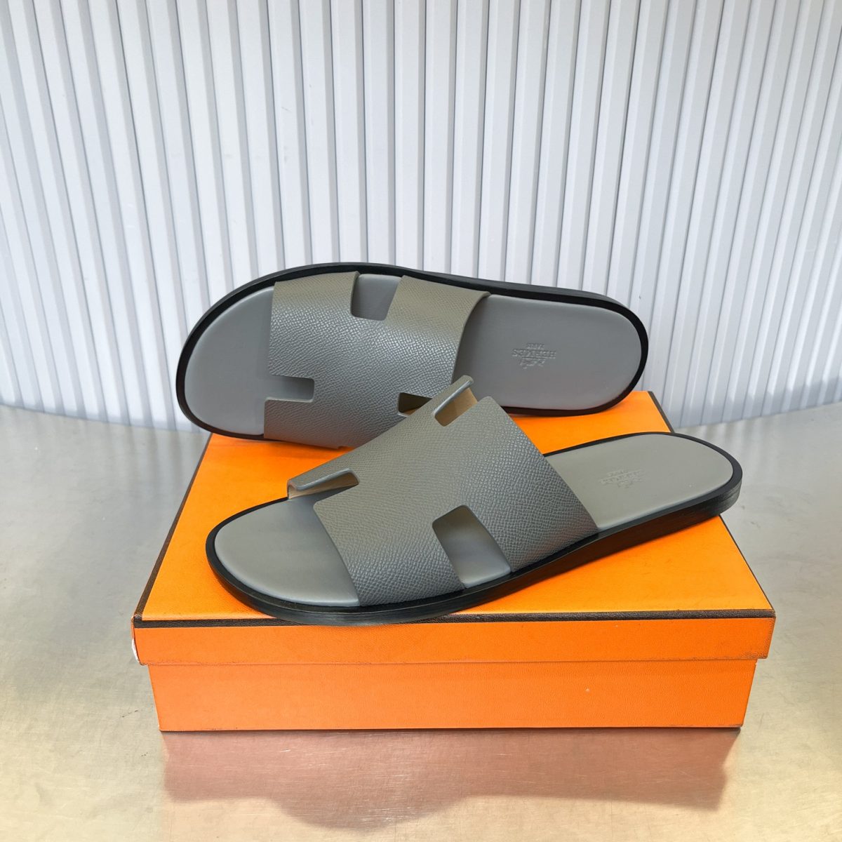 Hermes lzmir Sandals Size 40-45 - Image 3