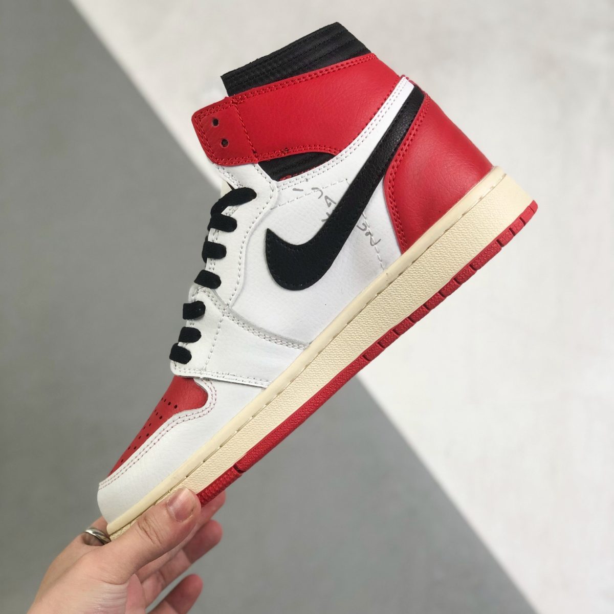 Nike Air Jordan 1 x Travis Scott High Top Sneaker Shoes Gr. 36-46 - Image 3