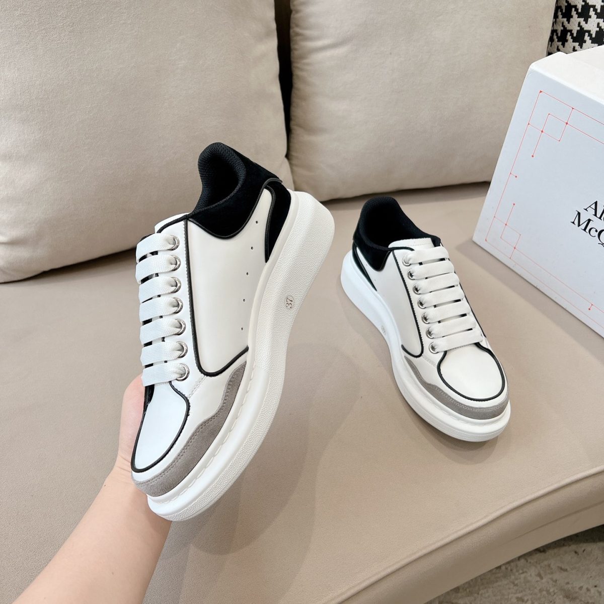 Alexander McQueen Oversized Sneaker size 36-46 - Image 3
