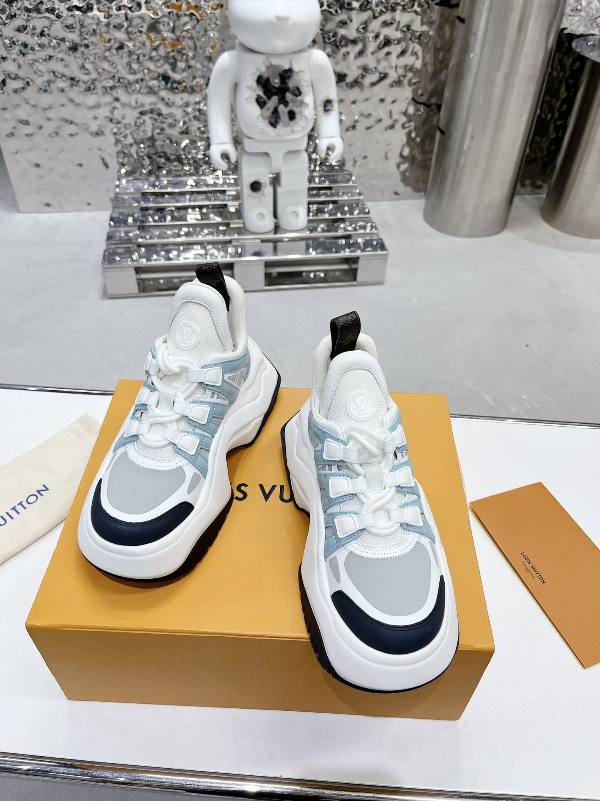 Louis Vuitton Cruise23 Archlight 2.0 Sneaker Size 36-41 - Image 3