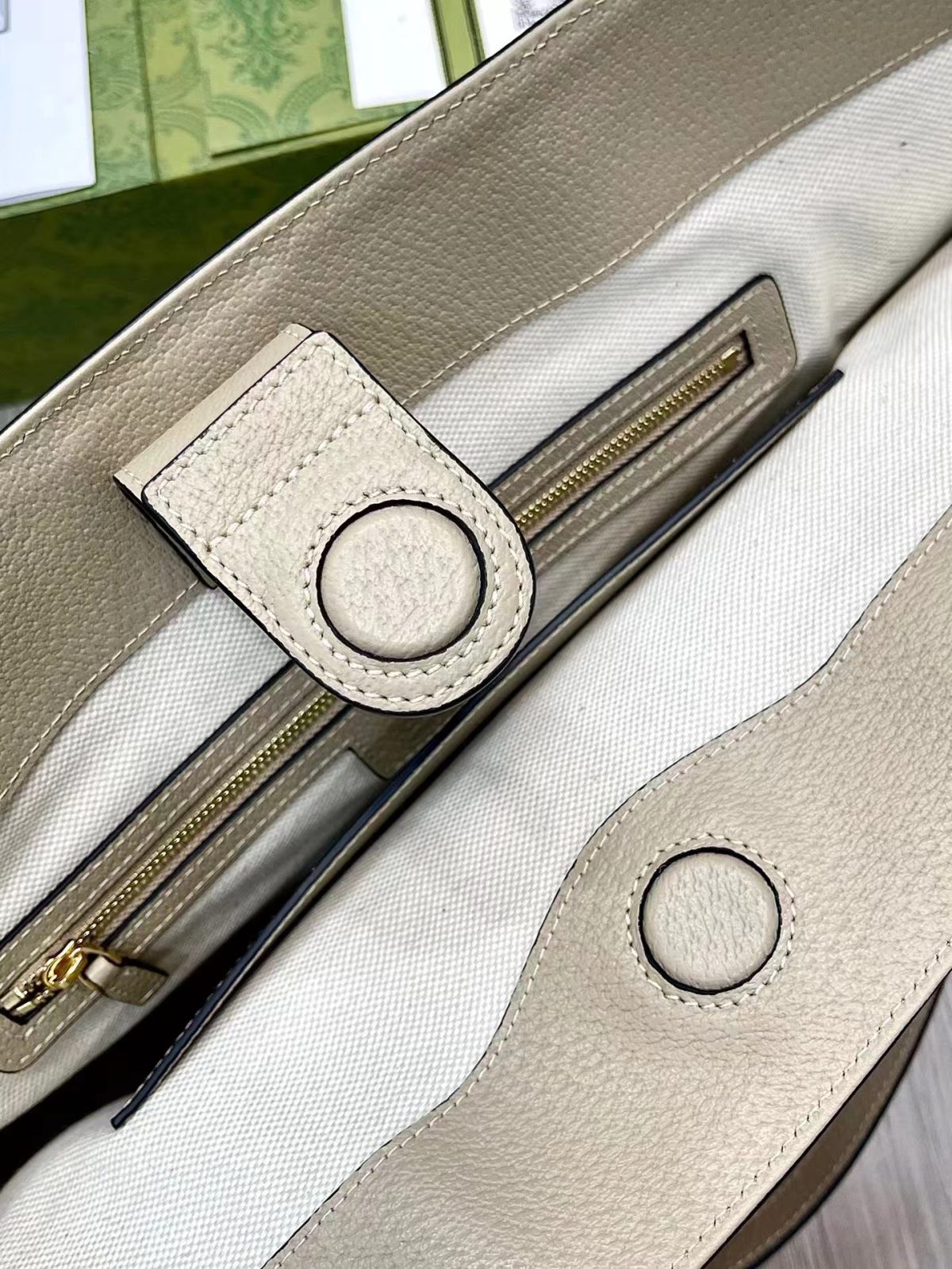 Gucci GG Supreme Shopping Bags Size 38*28*14cm - Image 7