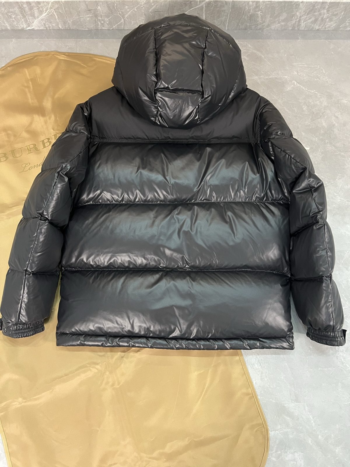 Burberry Winter Down Jacket Size S-XXL - Image 4