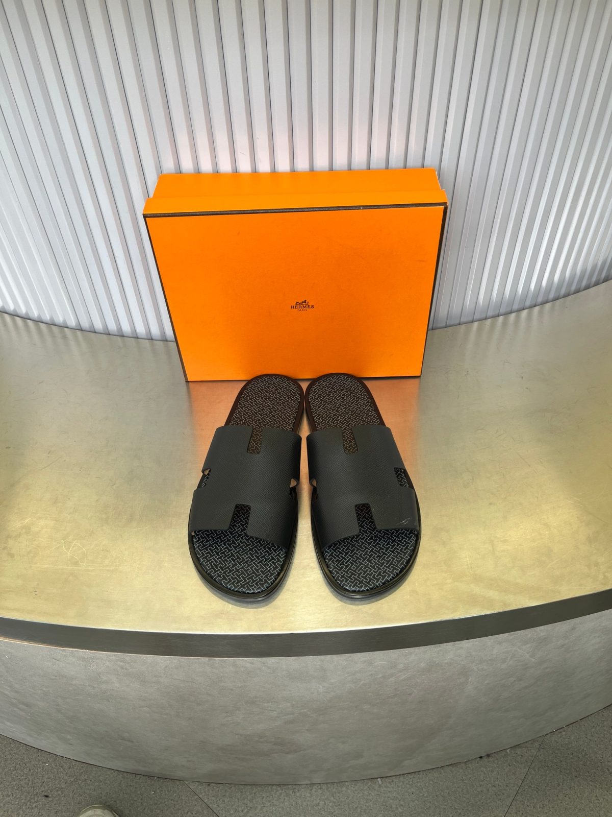 Hermes lzmir Sandals Size 40-45 - Image 2