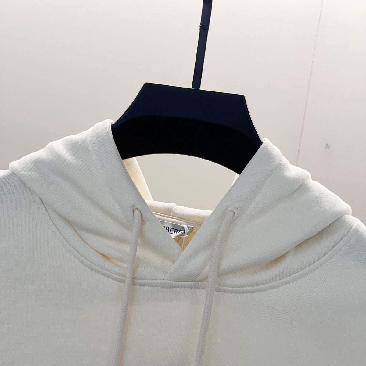 Burberry Unisex Sweatshirt Size S-XL - Image 4