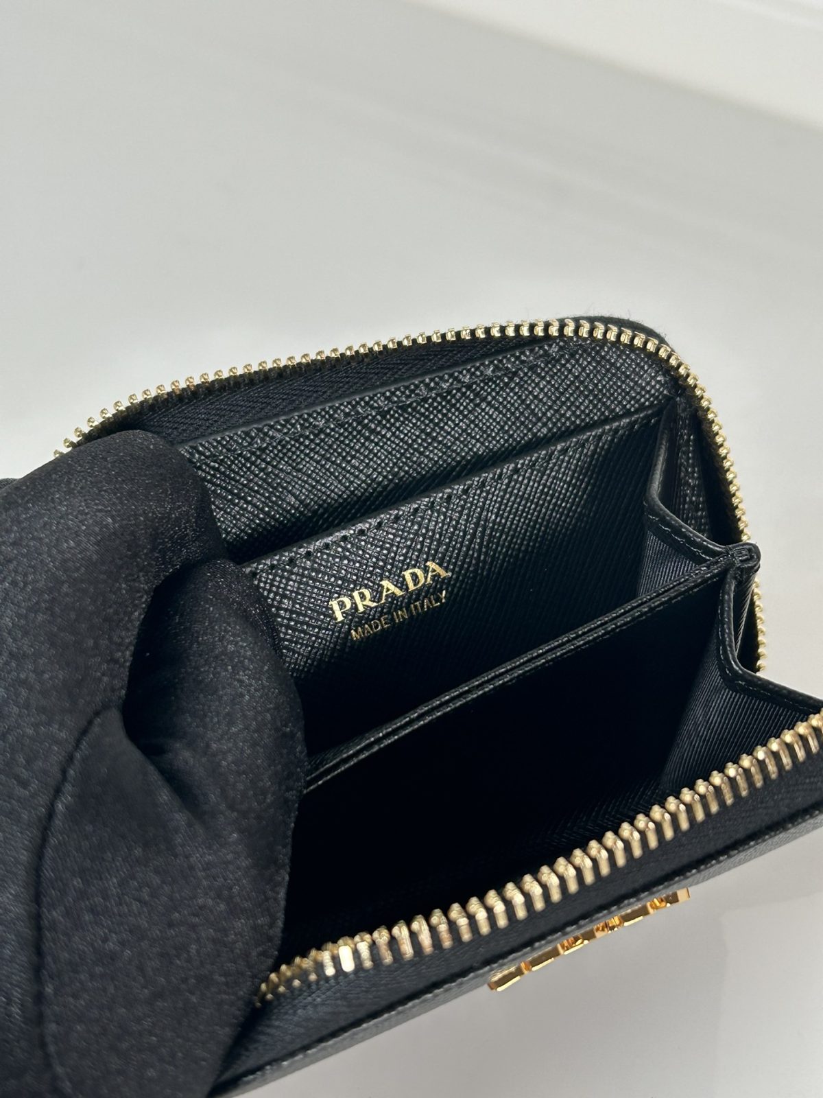 Prada Card Holder Size 10*8cm - Image 7