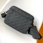 Louis Vuitton M46602 Men Shoulder Bags Size 25*18.5*7cm