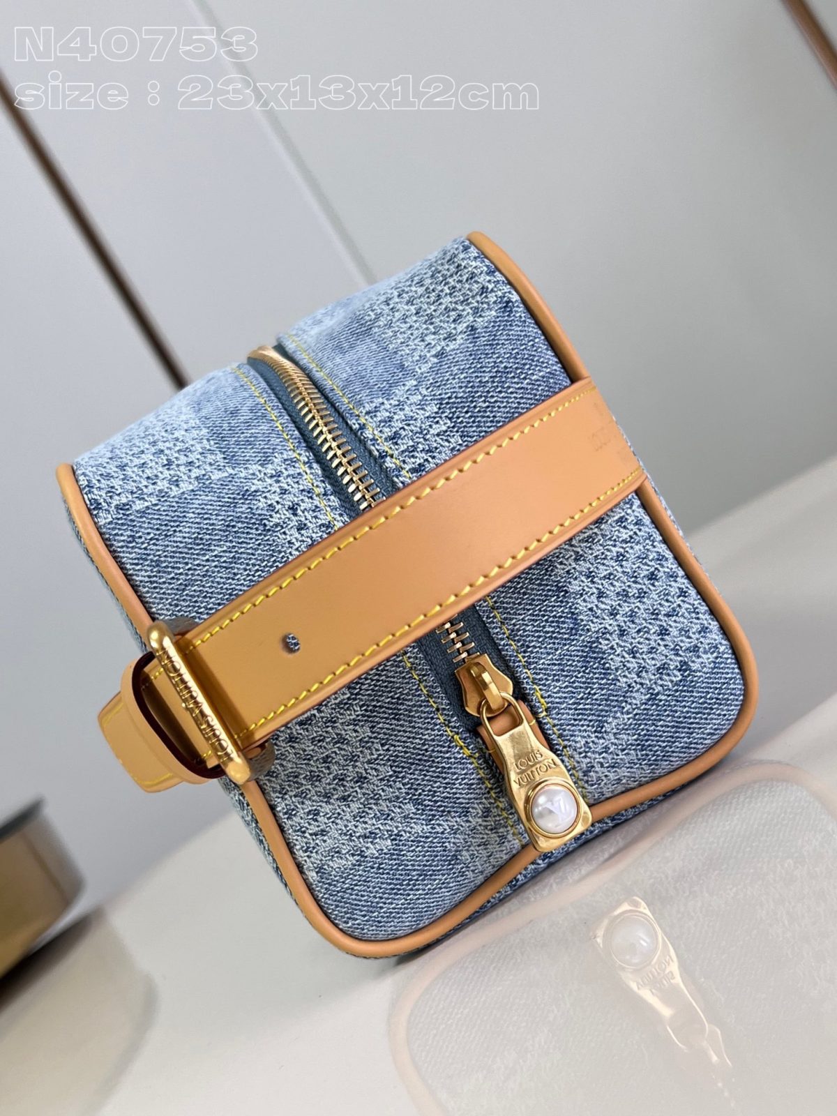 Louis Vuitton N40753 Locker Dopp Kit Bags Size 23*13*12cm - Image 4
