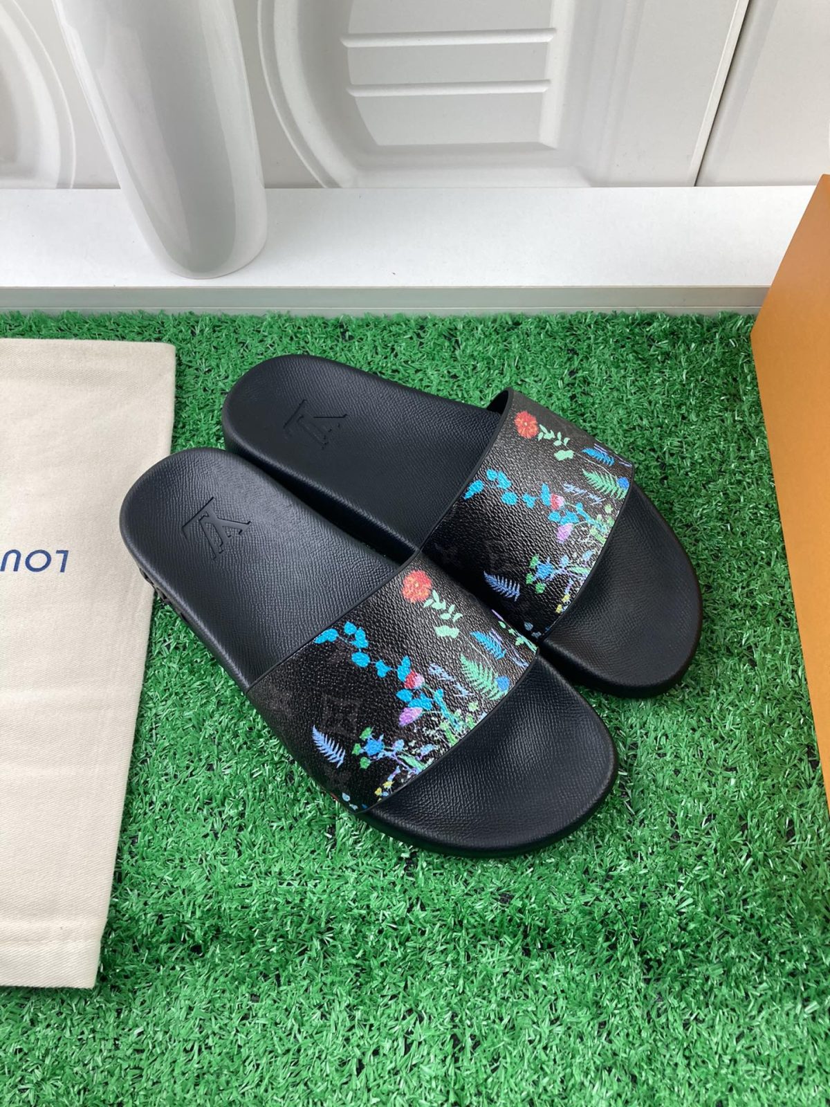 Louis Vuitton 2024ss Candy Series Slippers Size 36-45 - Image 2