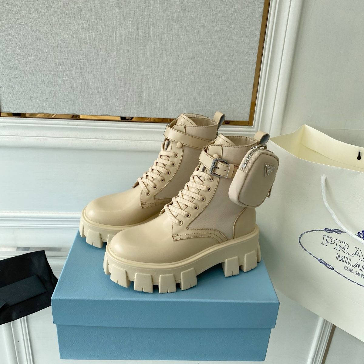 Prada 2020ss Men Women Boots Gr.36-45 - Image 3