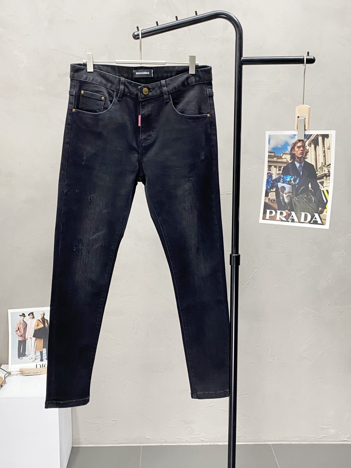 Dsquared Jeans Men Size 28-38 - Image 1