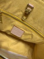 Louis Vuitton M46373 OnTheGo Shoulder Bags Size 25*19*11cm - Image 8