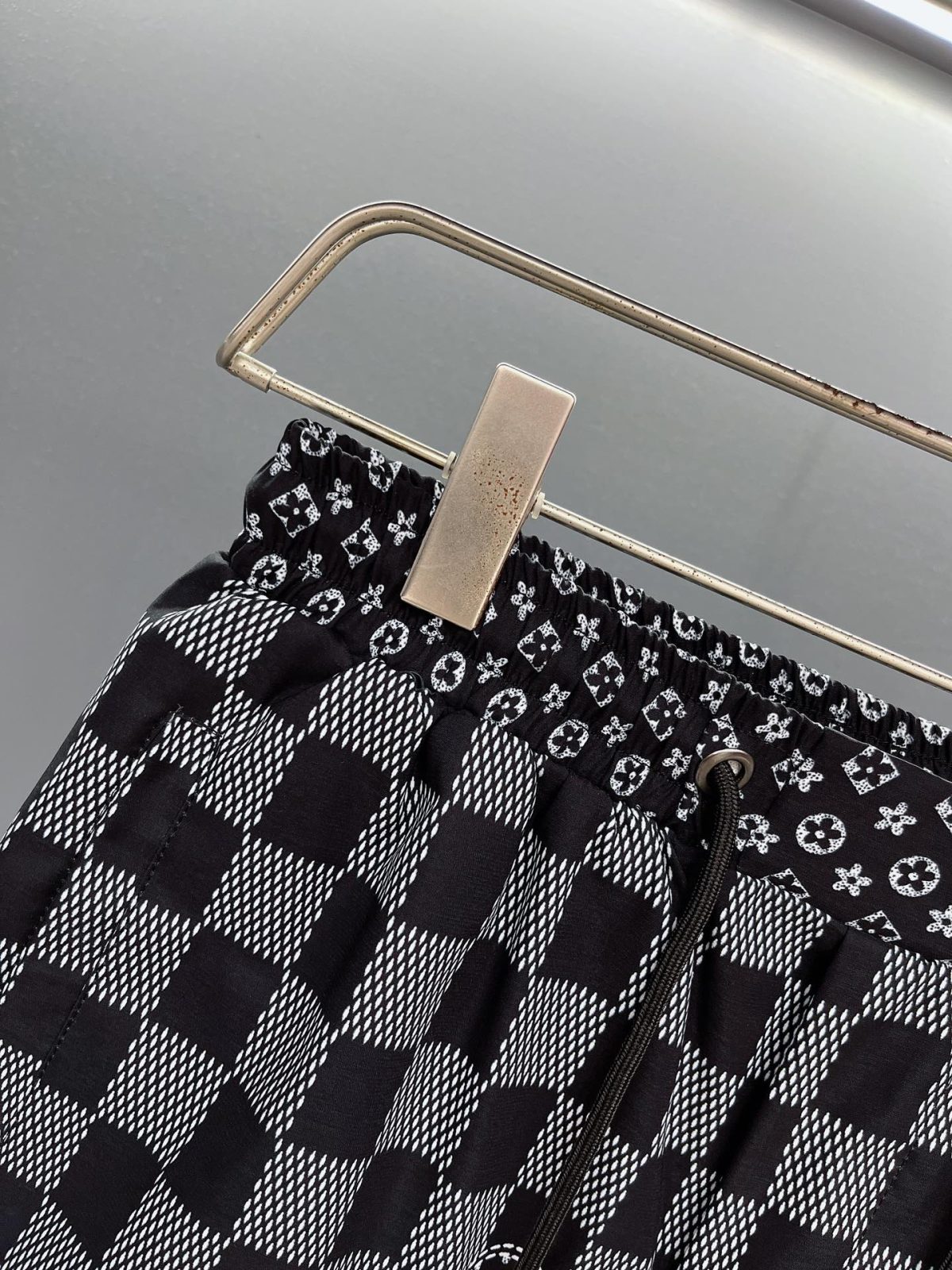 Louis Vuitton Beach Pants Size M-XXXL - Image 4