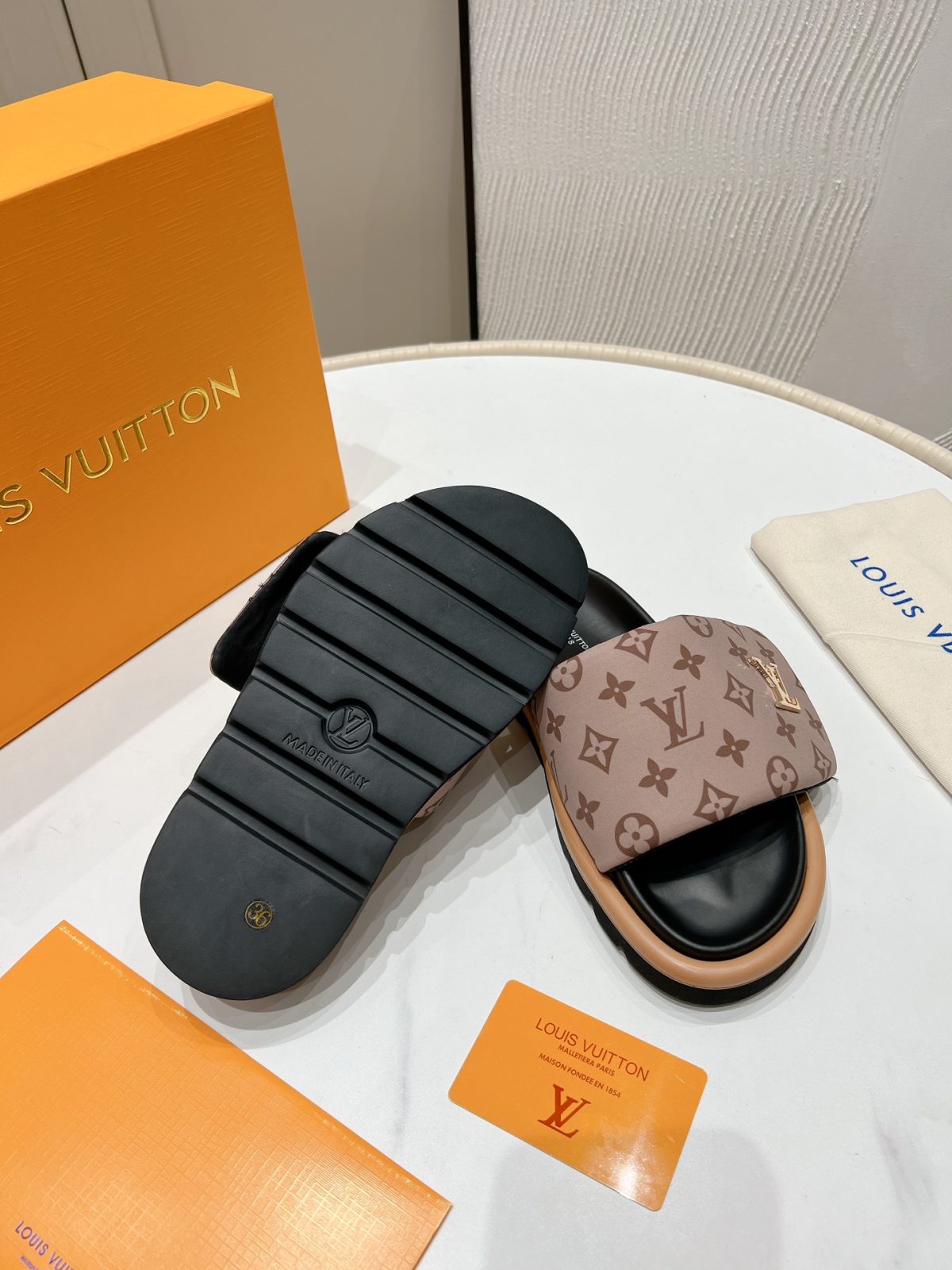 Louis Vuitton Slippers Size 36-45 - Image 9