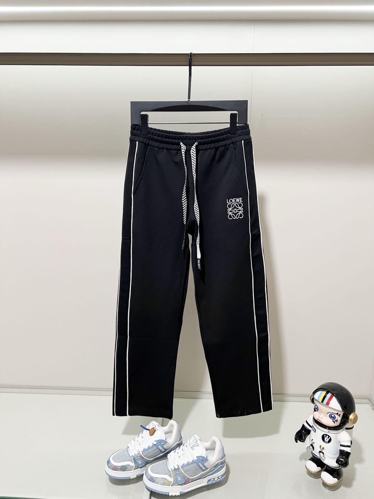 Loewe Unisex Pants Size S-XXL - Image 1