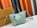 Louis Vuitton Blossom Women Handbag 20*20*12.5cm - Image 2