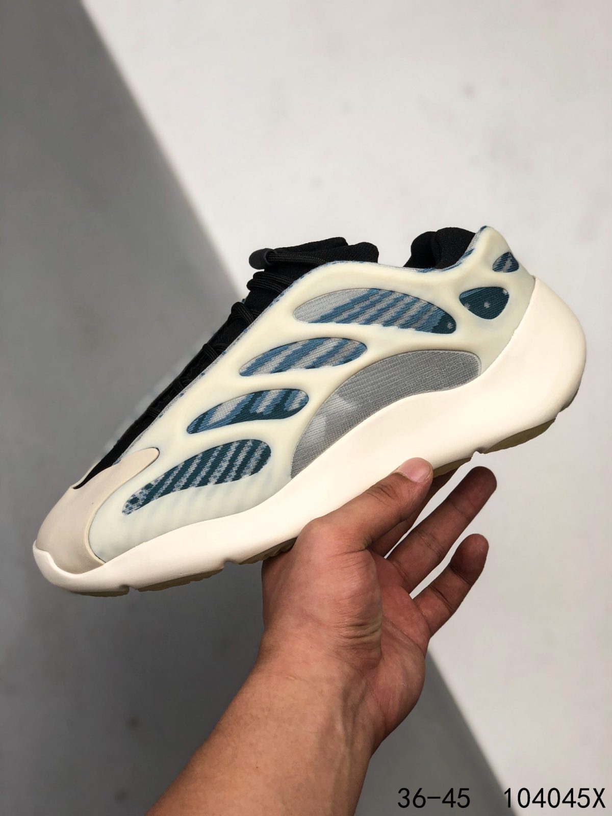 Yeezy 700 V3 Mens/Women's Sneakers Shoes 36 - 45 - Image 2
