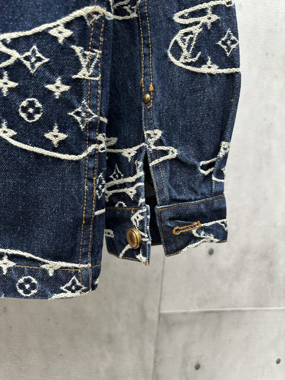 Louis Vuitton Unisex Jacket Size S-XL - Image 10