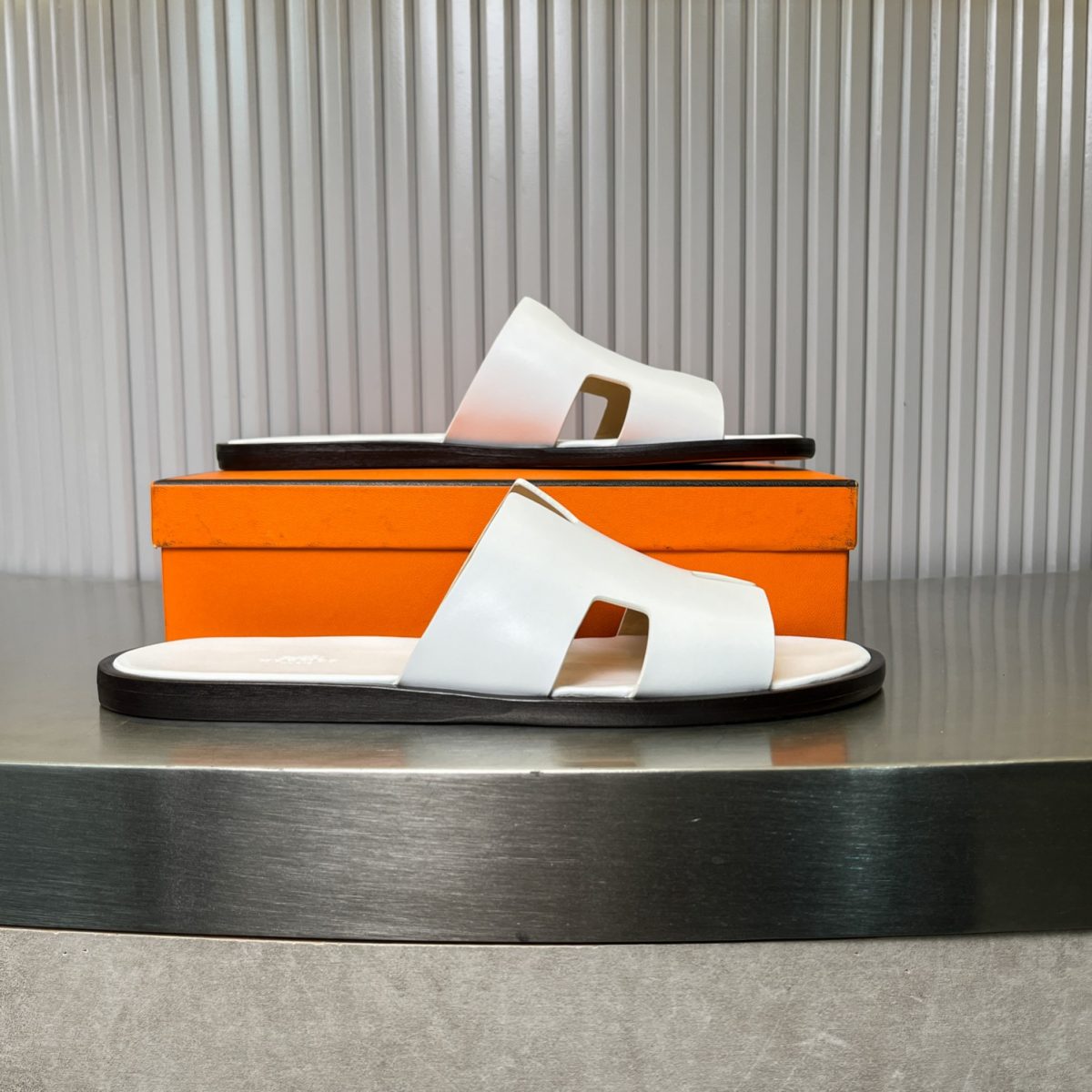 Hermes lzmir Sandals Size 40-45 - Image 4