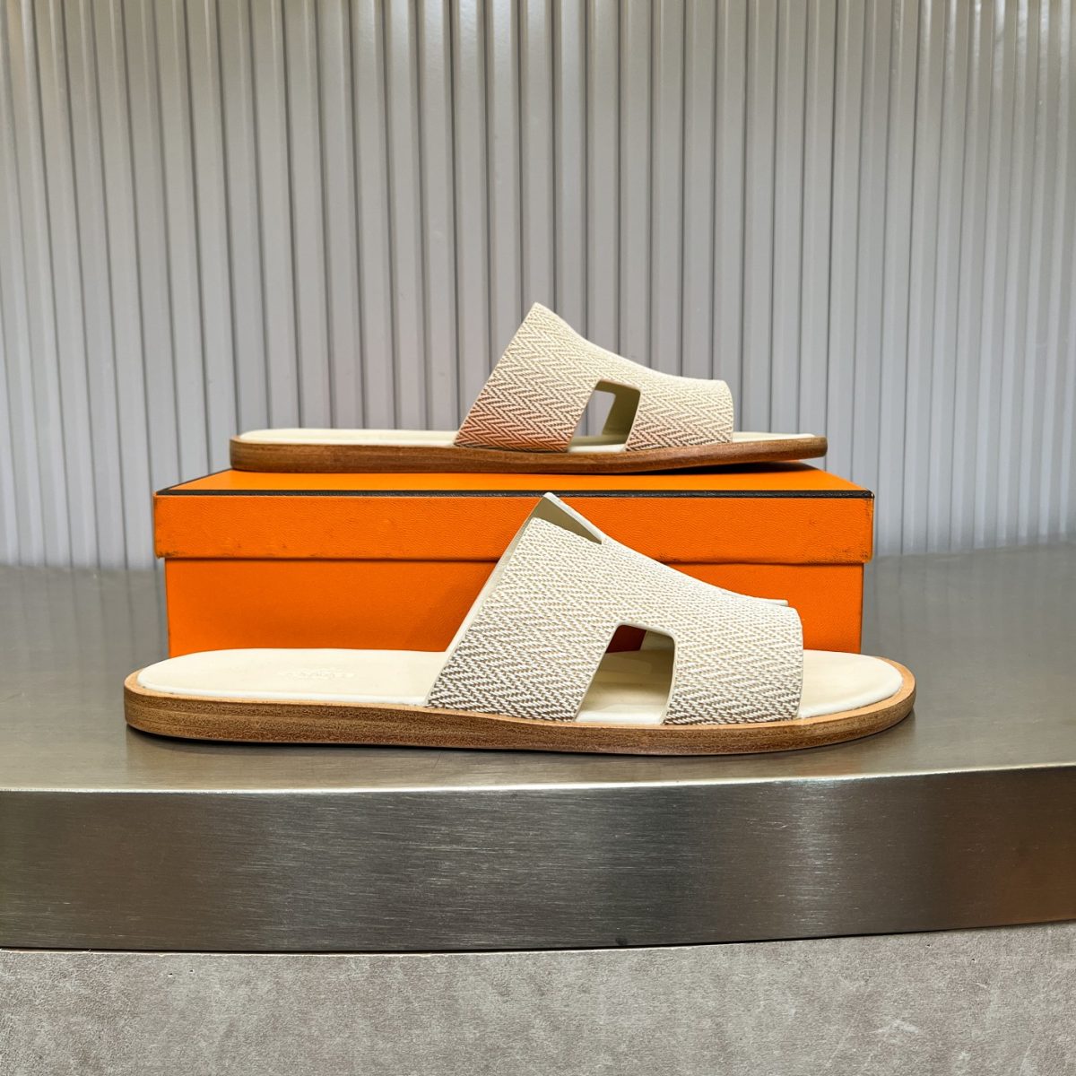 Hermes lzmir Sandals Size 40-45 - Image 4