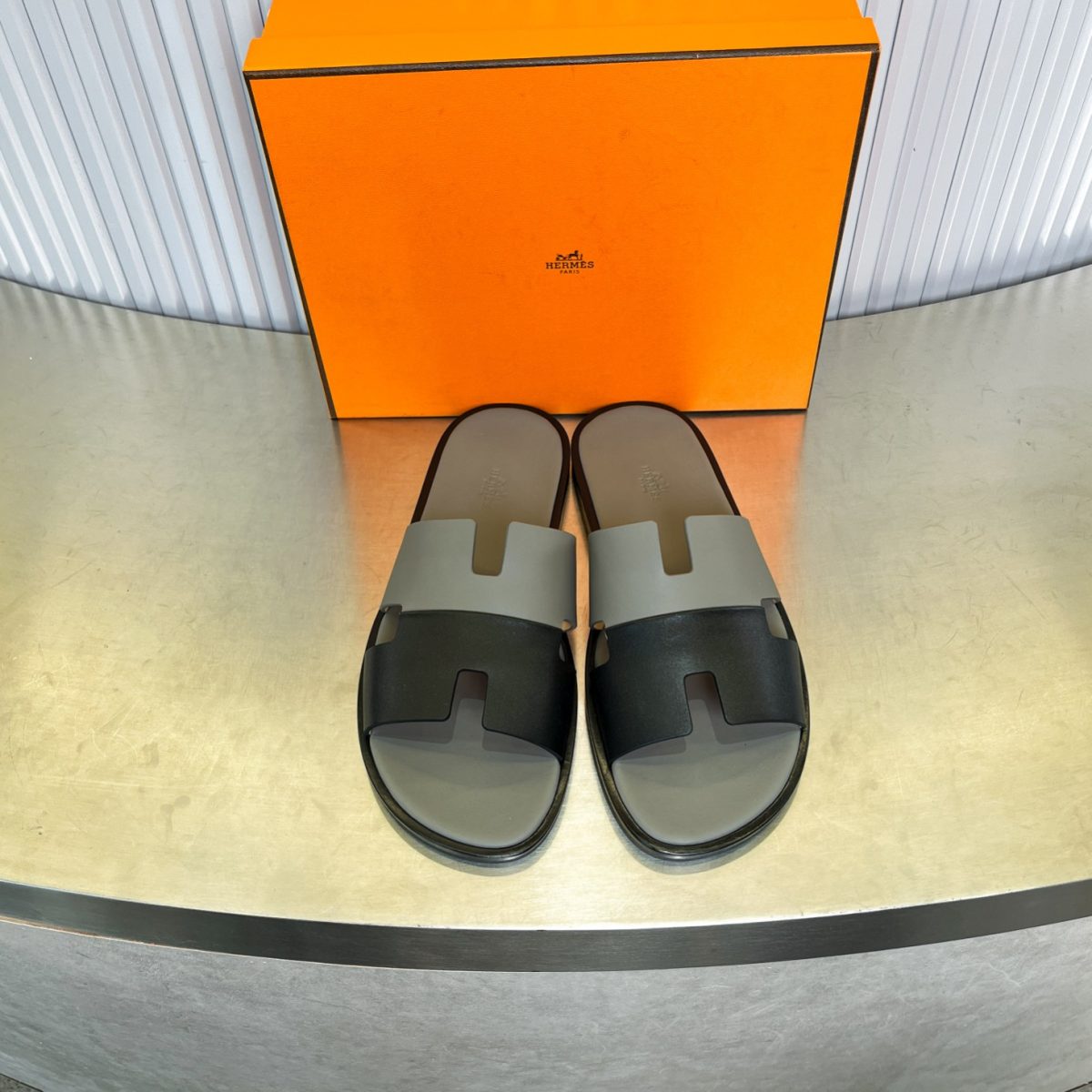 Hermes lzmir Sandals Size 40-45 - Image 2