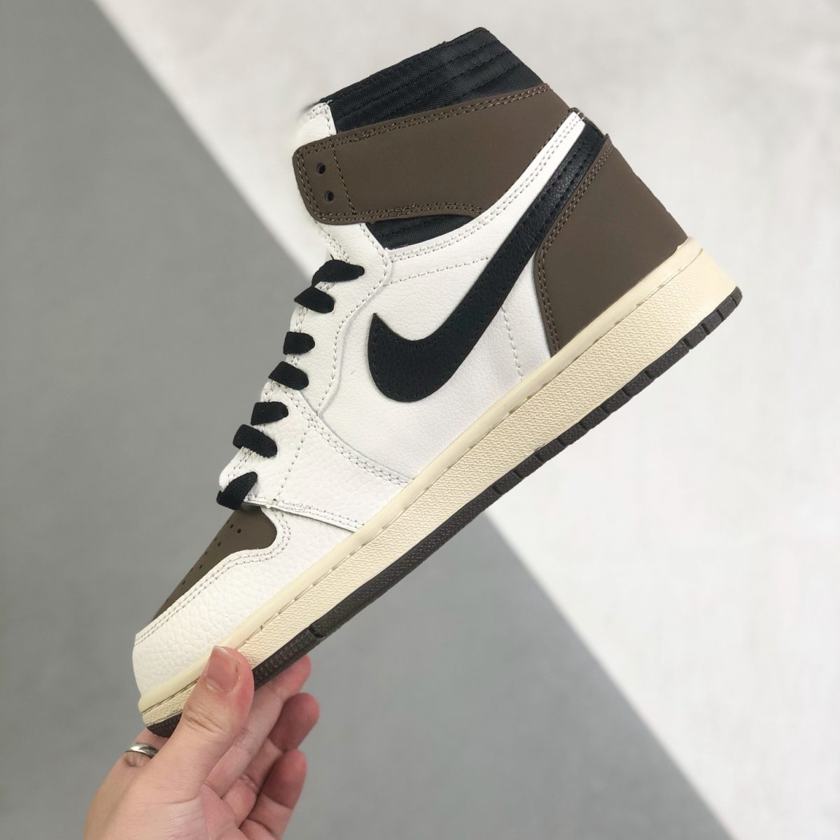 Nike Air Jordan 1 x Travis Scott High Top Sneaker Shoes Gr. 36-46 - Image 3