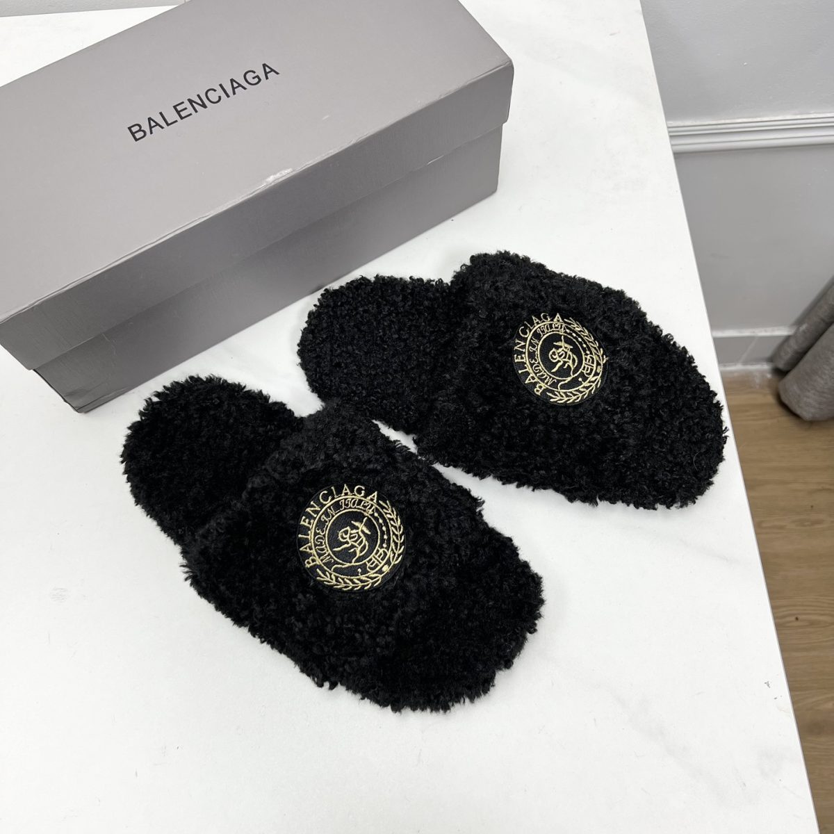 Balenciaga 23fw Women Winter Slippers Size 36-40 - Image 3