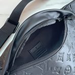 Louis Vuitton M46036 Discovery BumbagMen Bags Size 44*15*9cm - Image 9