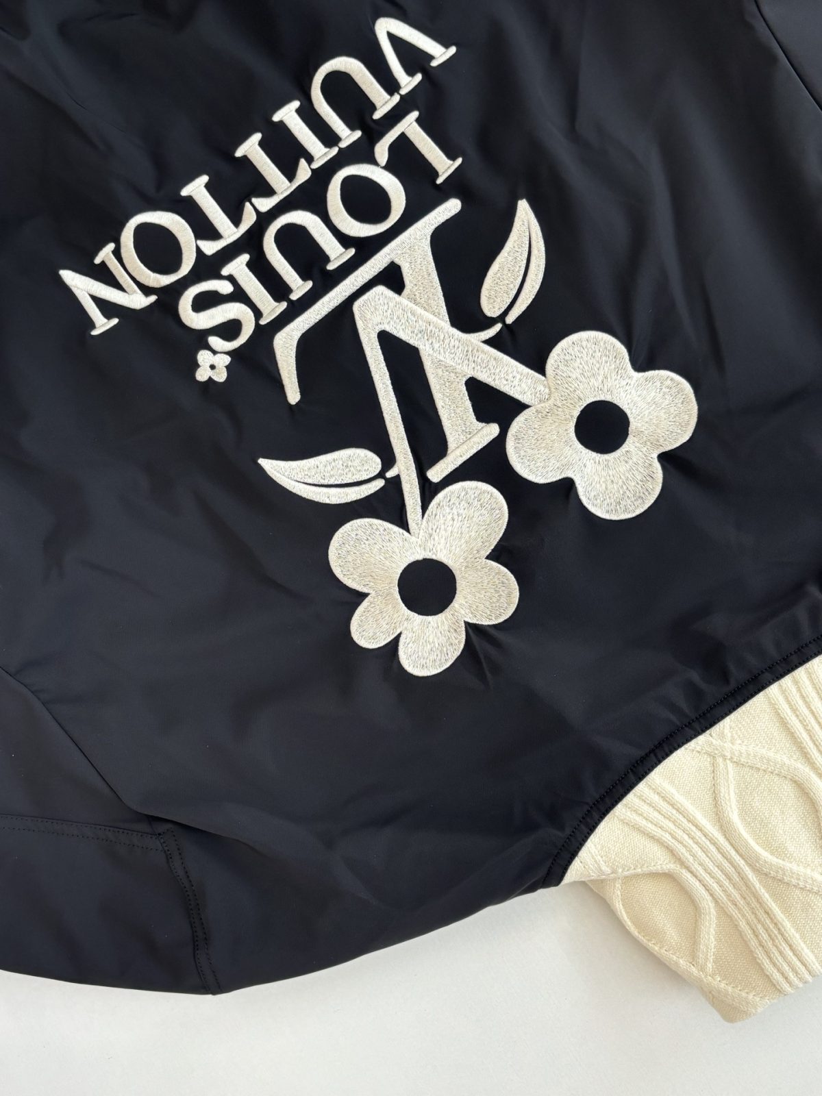 Louis Vuitton Unisex Jacket Size S-XL - Image 8