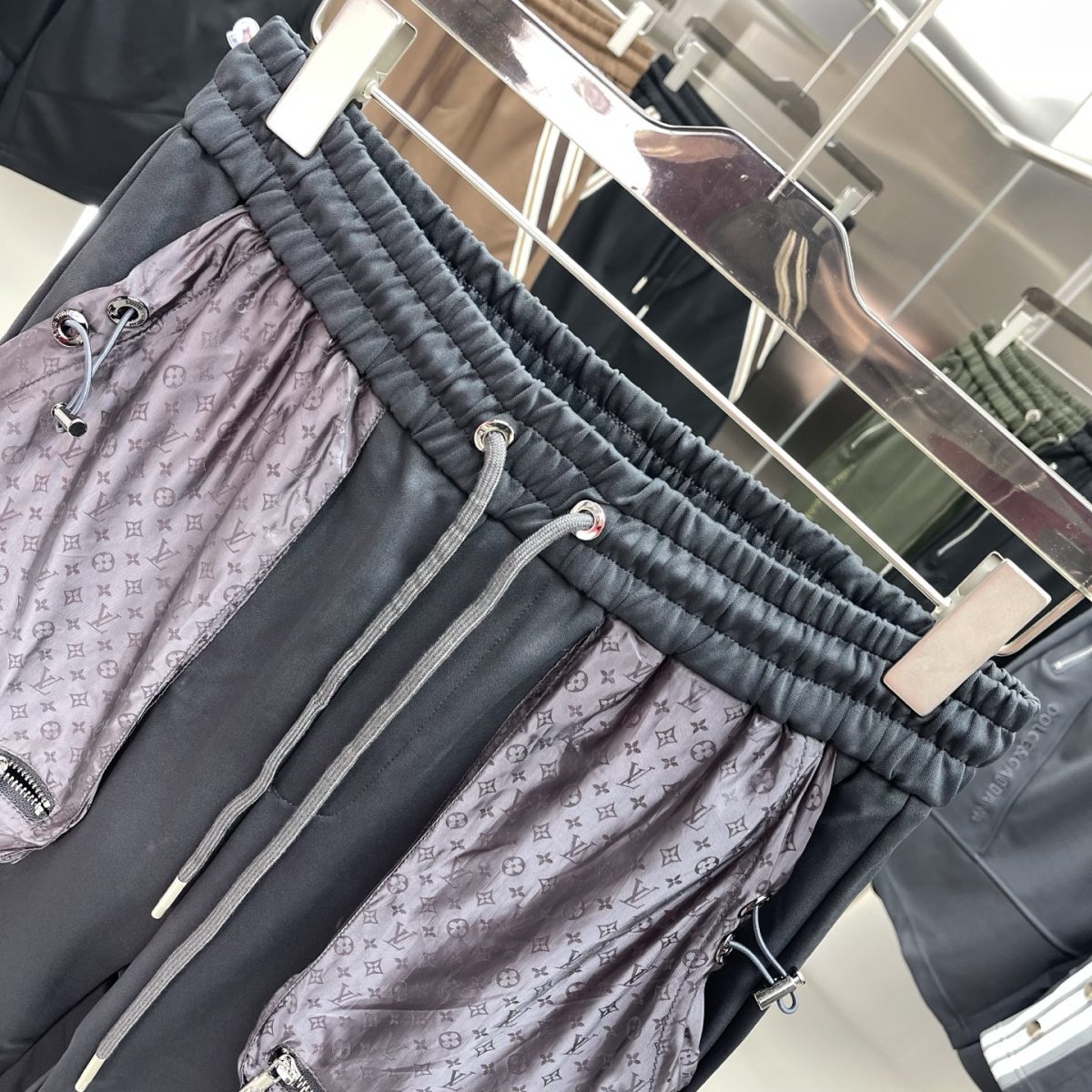 Louis Vuitton Shorts M-3XL - Image 4