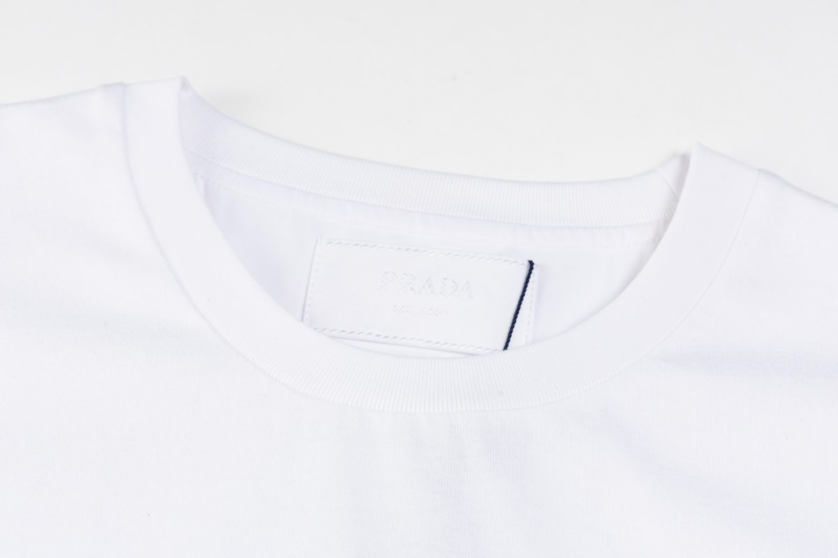 Prada Unisex T Shirt S-XL - Image 3