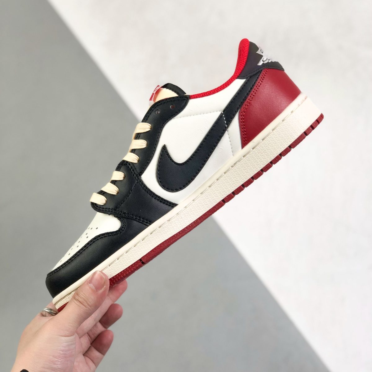 Nike Air Jordan 1 x Travis Scott Low Top Sneaker Shoes Gr. 36-46 - Image 3
