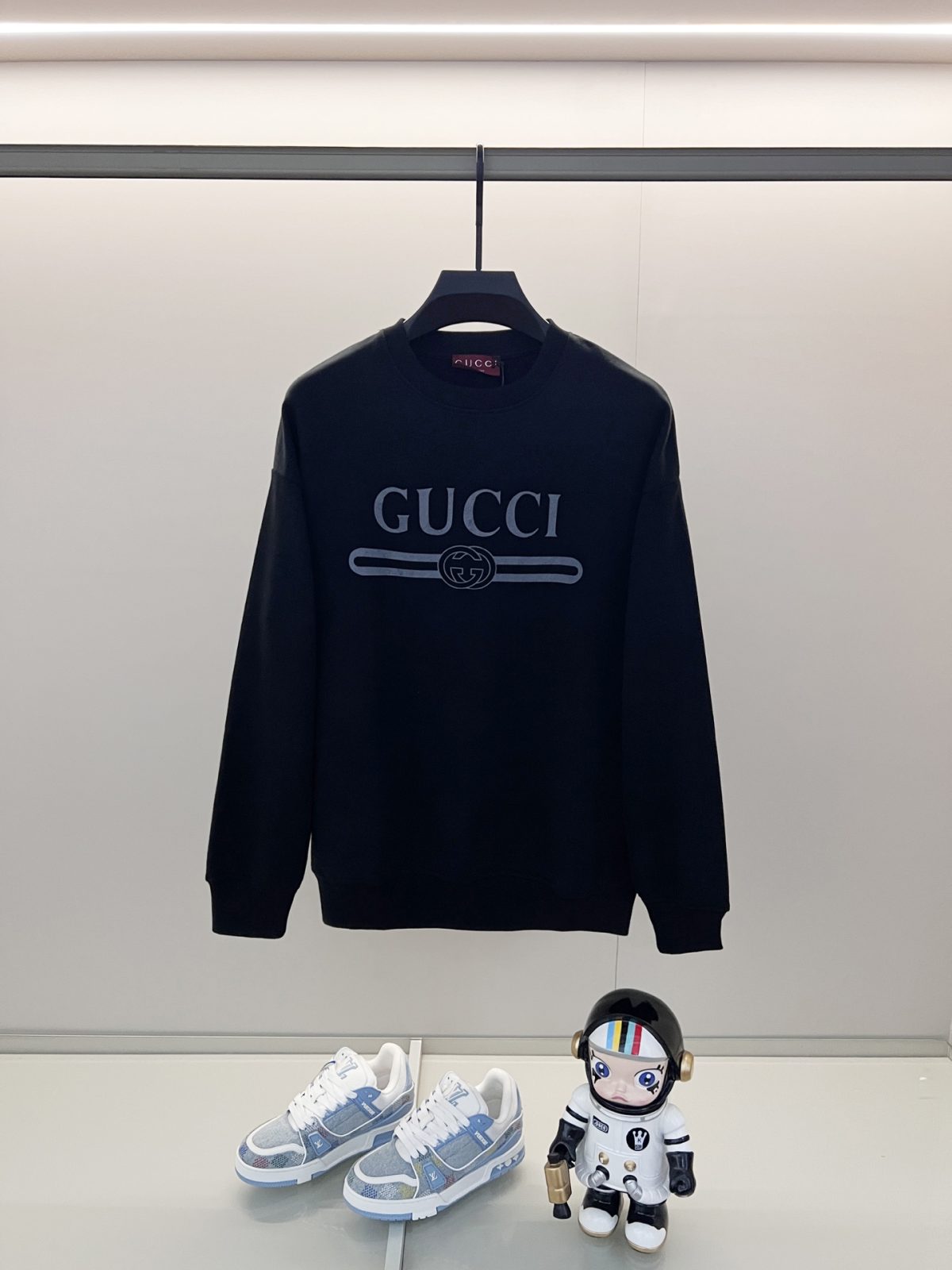 Gucci Unisex Sweatshirt Size S-XL - Image 1