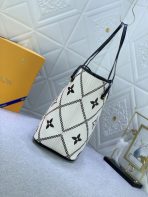 Louis Vuitton Shopping Bags 31*28*14cm - Image 5
