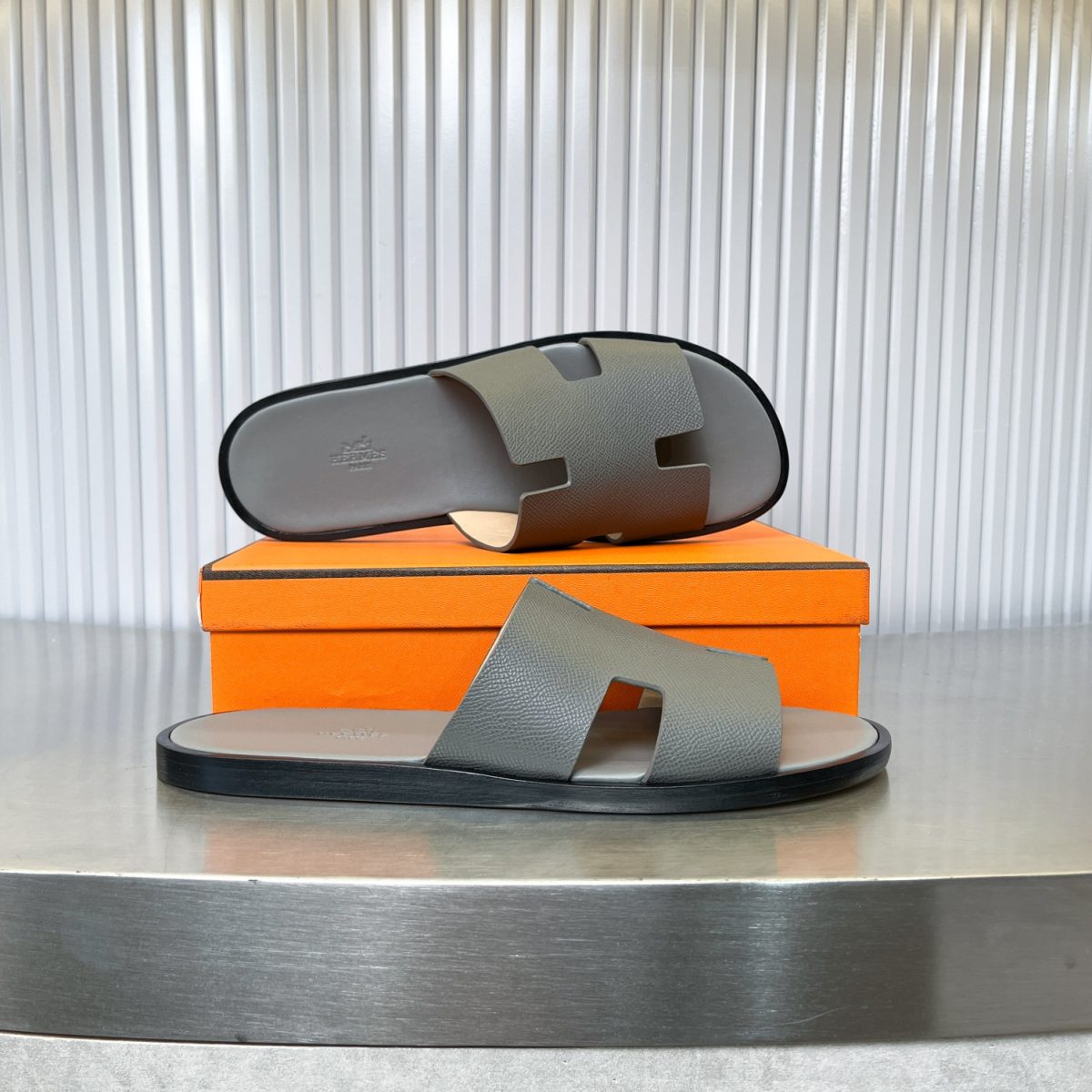 Hermes lzmir Sandals Size 40-45 - Image 4