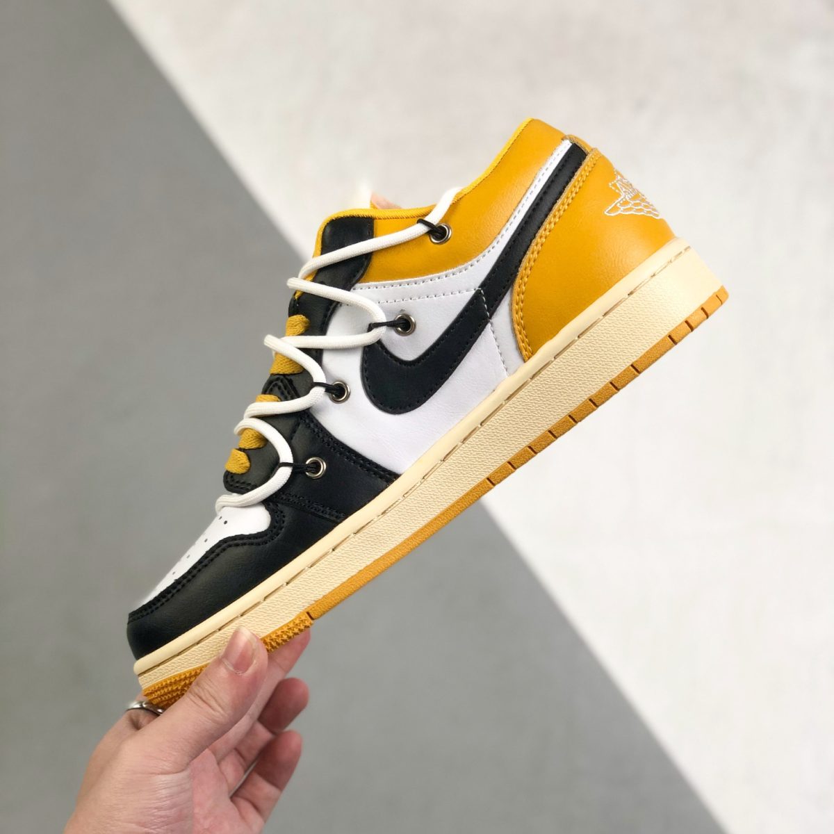 Nike Air Jordan 1 x OFF White Low Top Sneakers Shoes Gr. 36-46 - Image 3
