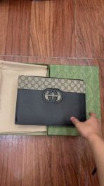Gucci GG Supreme Unisex Clutch Bags 30*21cm - Image 2