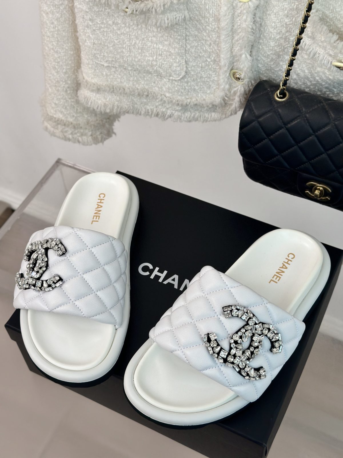 Chanel 2024 New Slippers Size 36-41 - Image 3