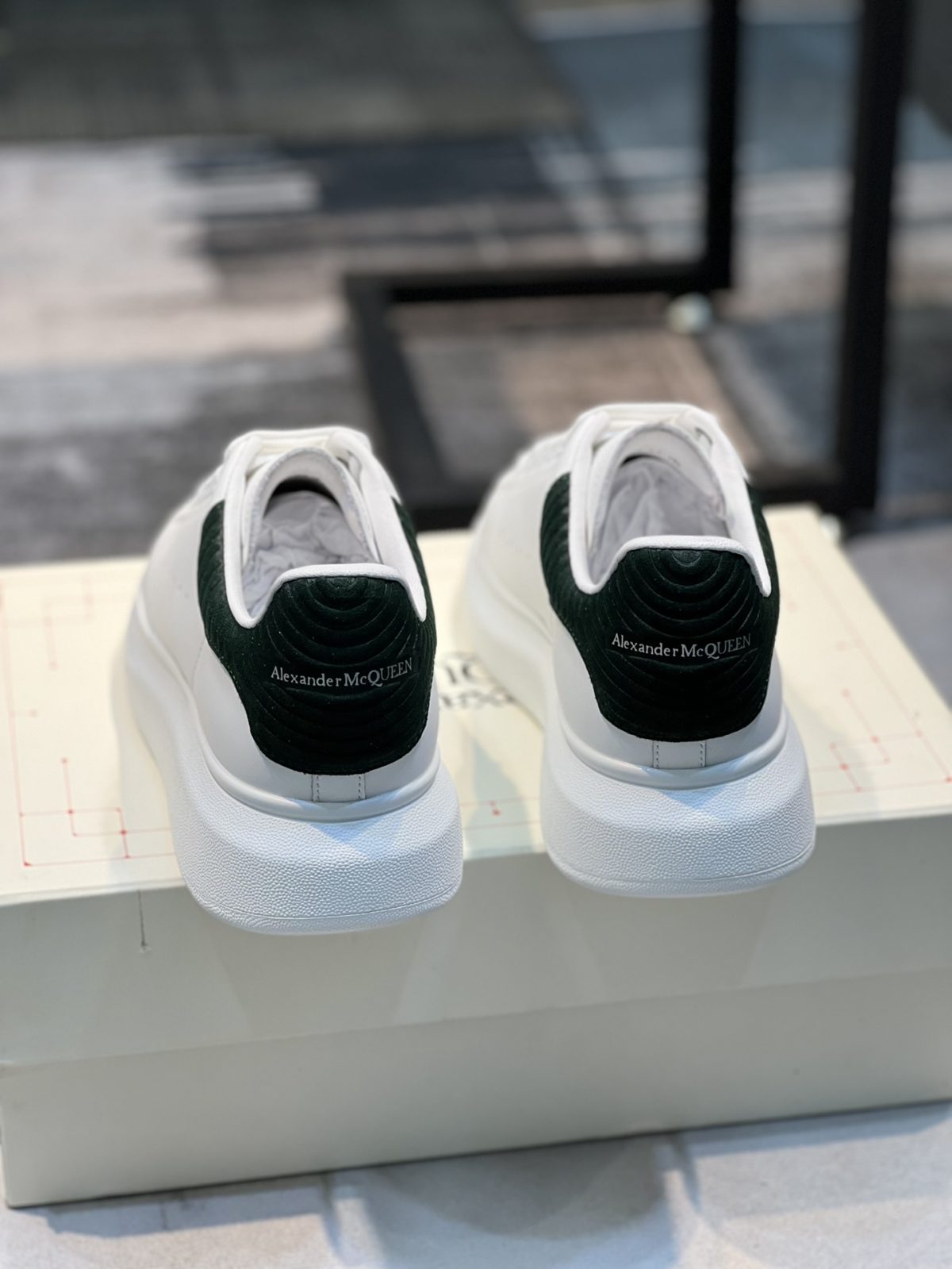 Alexander McQueen Men's/Women Sneakers Shoes Gr. 36 - 46 - Image 10