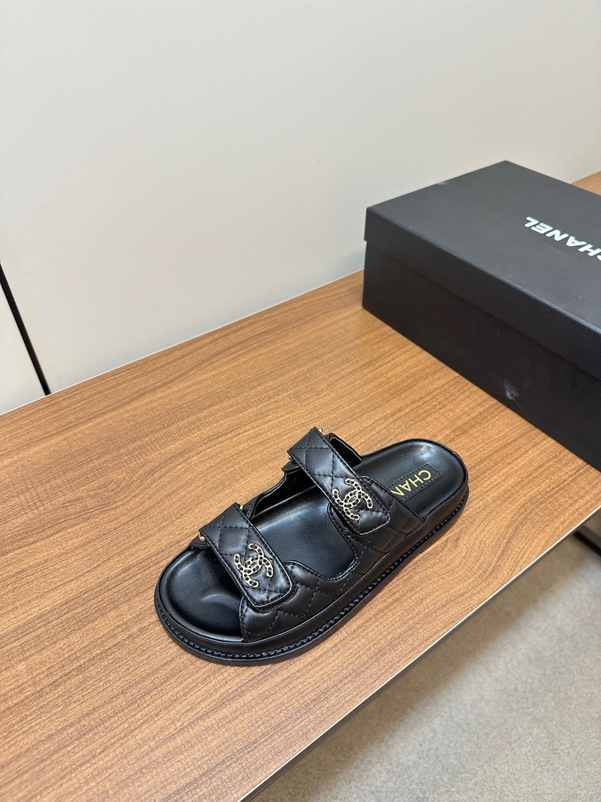 Chanel 2025ss New Slippers Size 36-41 - Image 3
