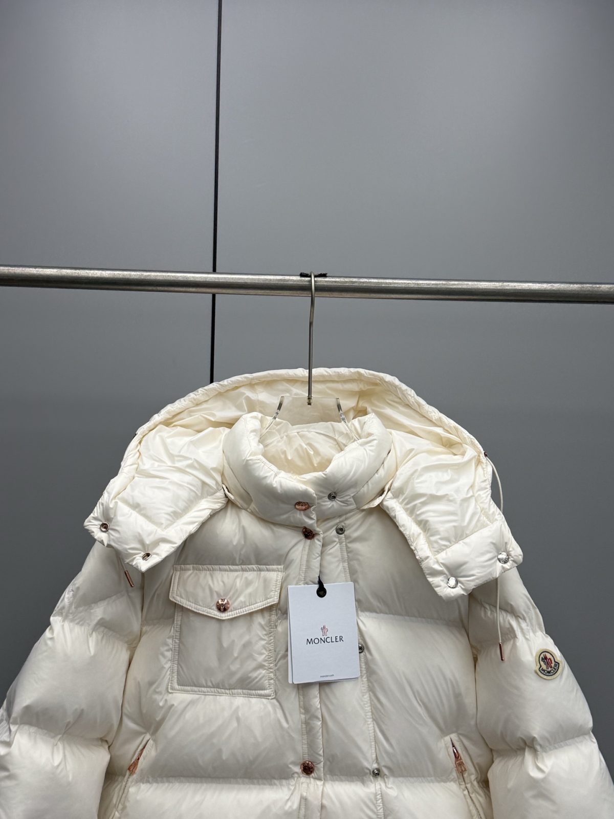 Moncler 25ss Erea Women Down Jacket Size S-L - Image 2
